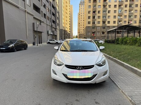 Hyundai Elantra 2012