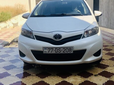 Toyota Vitz 2012
