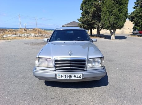 Mercedes E 220 1993