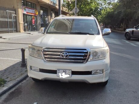 Toyota Land Cruiser 2011