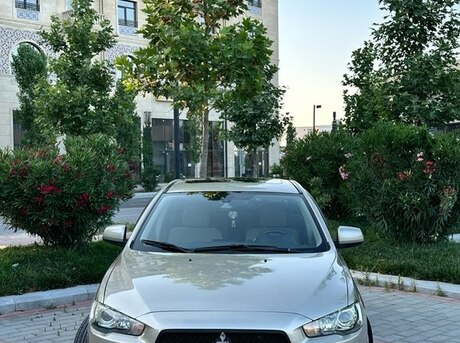 Mitsubishi Lancer
