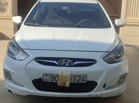 Hyundai Accent 2012