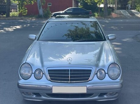Mercedes E 240 1999