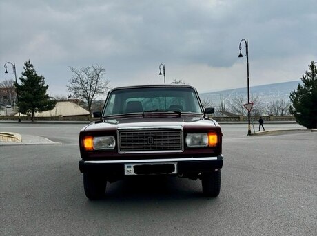 LADA (VAZ) 2107