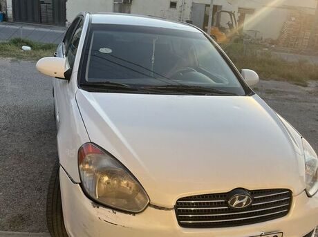Hyundai Accent 2010