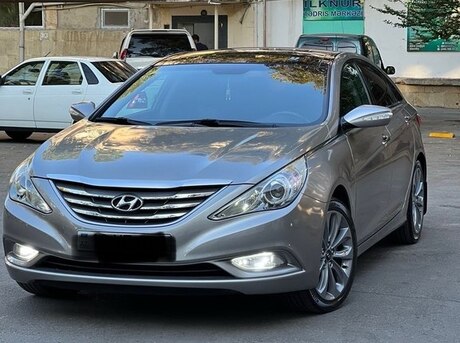 Hyundai Sonata 2010