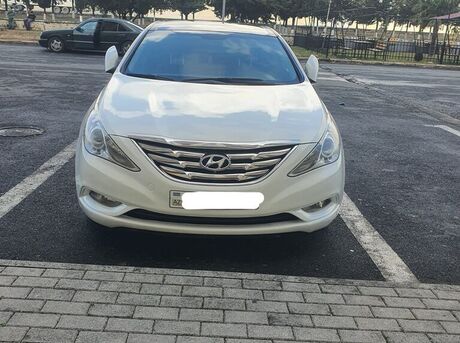 Hyundai Sonata 2010