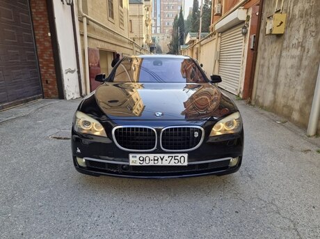 BMW 740 2009