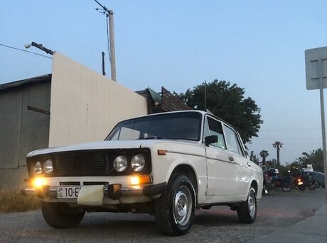 LADA (VAZ) 2106 1988