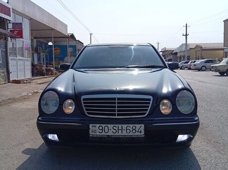 Mercedes E 270 2000