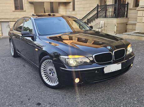 BMW 750 2005