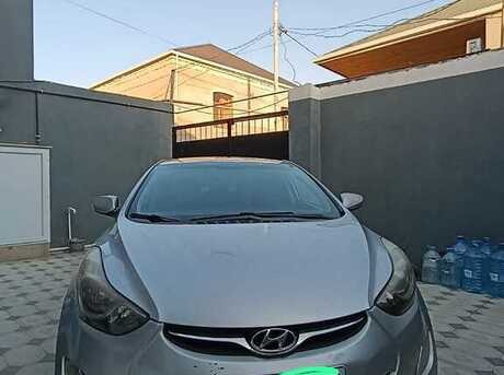 Hyundai Elantra 2012
