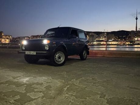 LADA (VAZ) Niva 2015