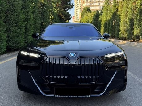 BMW i7 2022