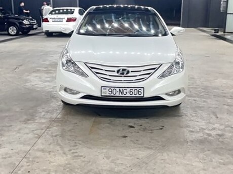 Hyundai Sonata 2010