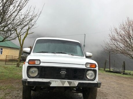 LADA (VAZ) Niva 1985