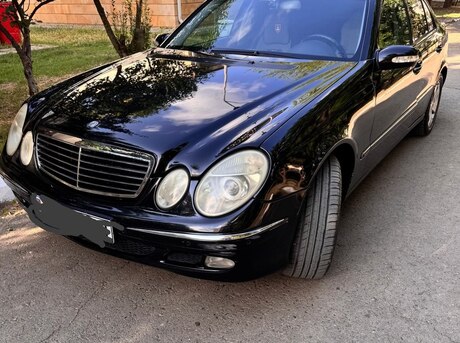 Mercedes E 240 2003
