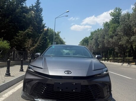 Toyota Camry 2025