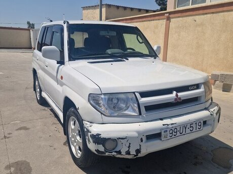 Mitsubishi Pajero io 1999