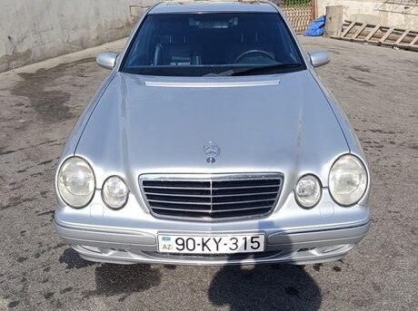 Mercedes E 320