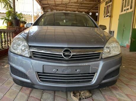 Opel Astra 2008