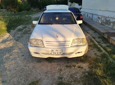 Mercedes C 230