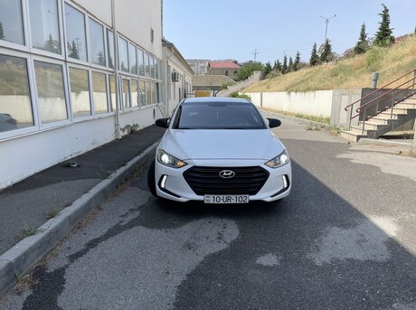 Hyundai Elantra 2017