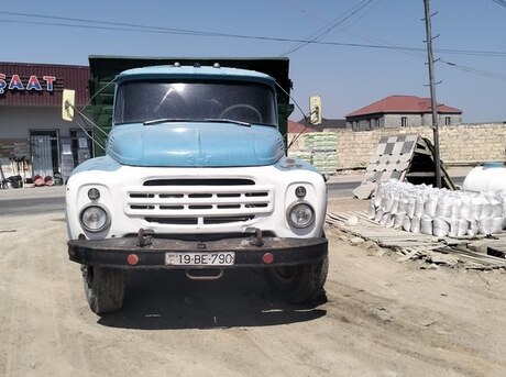 ZIL 130