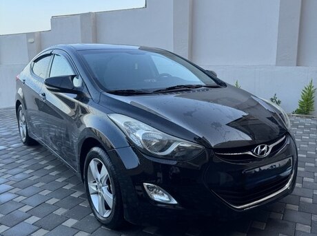 Hyundai Elantra 2012