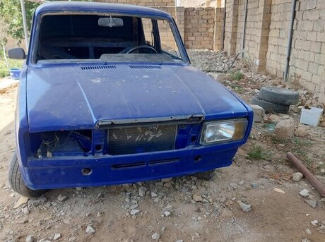 LADA (VAZ) 2107 2000