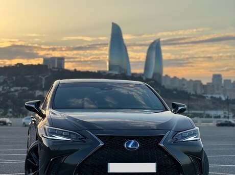 Lexus ES 300h 2022