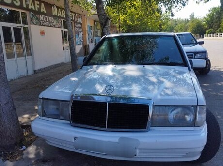 Mercedes 190 1986