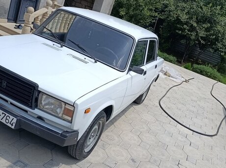 LADA (VAZ) 2107