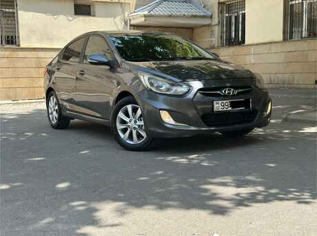 Hyundai Accent 2012
