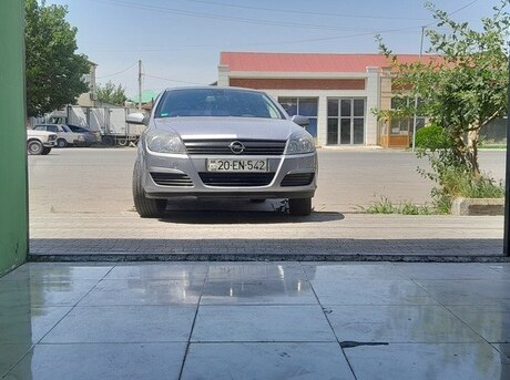 Opel Astra 2005