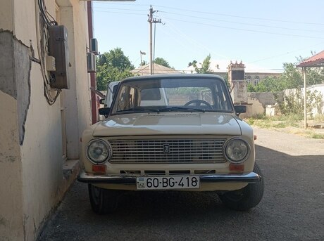 LADA (VAZ) 21011 1984