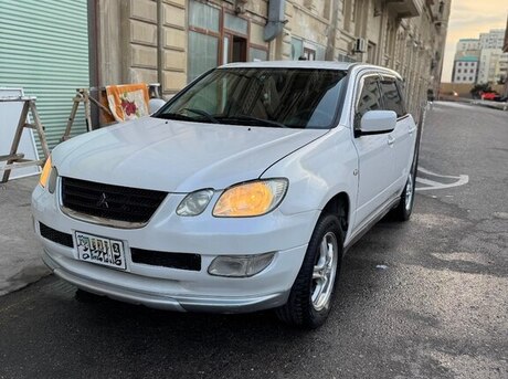 Mitsubishi Airtrek 2003