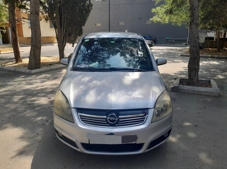 Opel Zafira 2004