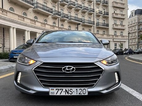 Hyundai Elantra