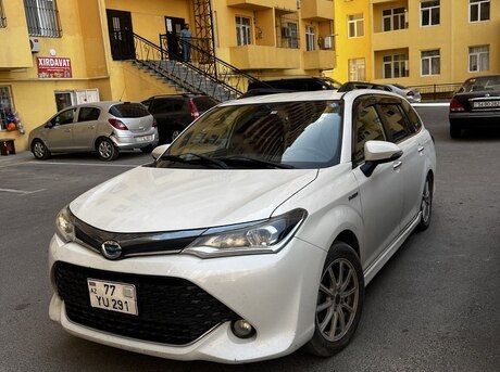 Toyota Corolla Fielder 2015