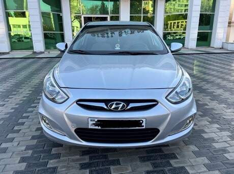 Hyundai Accent 2015