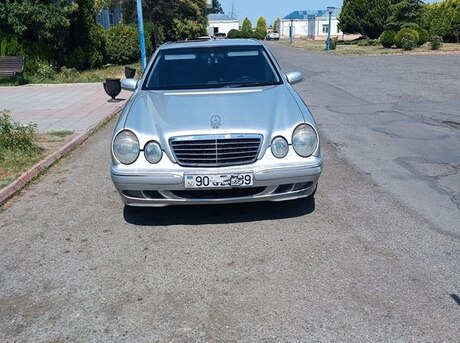 Mercedes E 220 d 2000