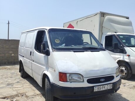 Ford Transit 2000
