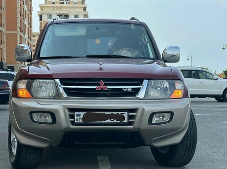 Mitsubishi Pajero 2003
