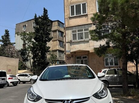 Hyundai Elantra 2015