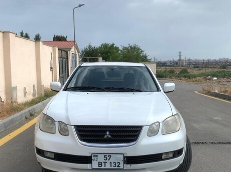 Mitsubishi Airtrek 2001