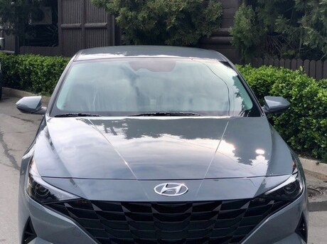 Hyundai Elantra 2021