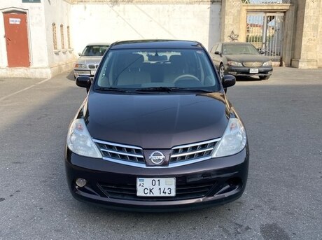 Nissan Tiida 2012