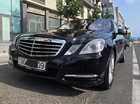 Mercedes E 200