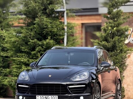 Porsche Cayenne GTS 2013